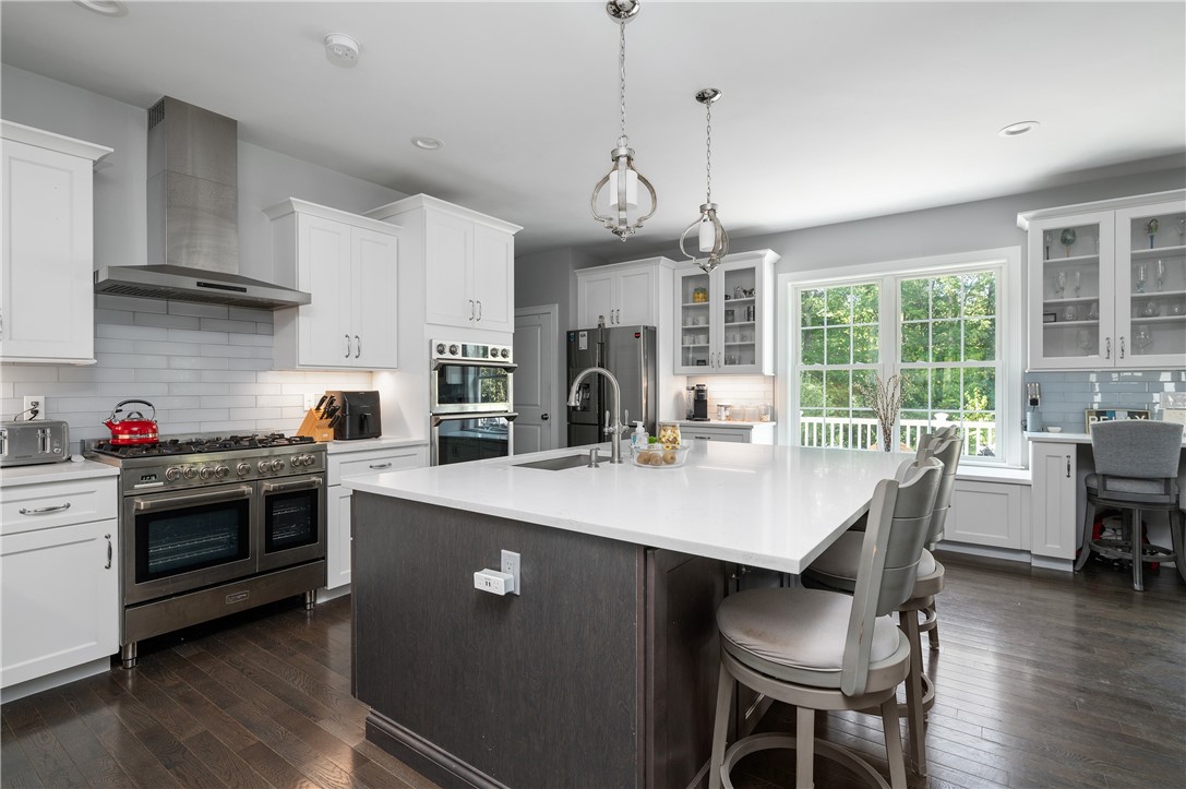 93 Cedar Forest Road Smithfield, RI 02917 - Photo 4 of 47