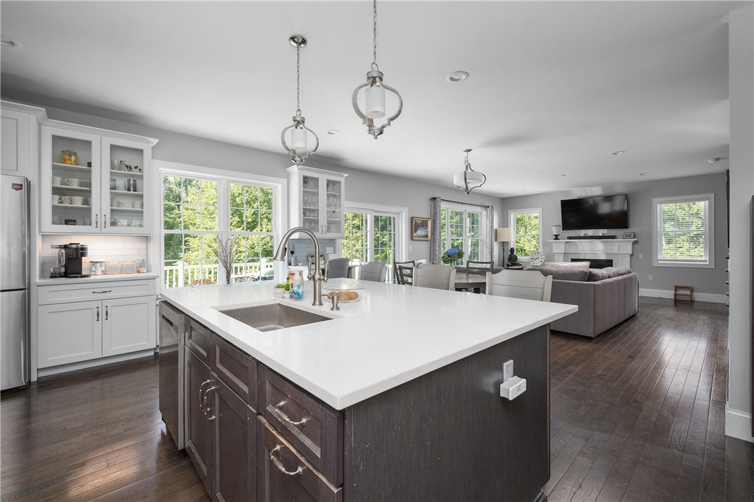 93 Cedar Forest Road Smithfield, RI 02917 - Photo 8 of 47