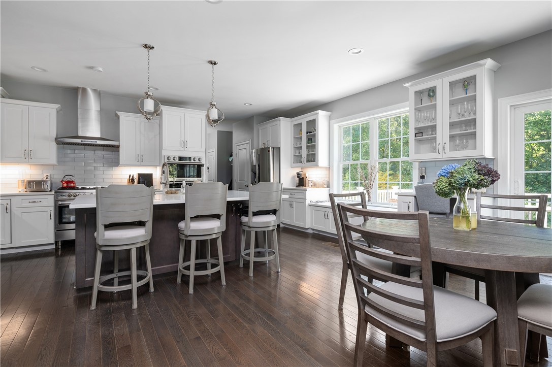 93 Cedar Forest Road Smithfield, RI 02917 - Photo 9 of 47