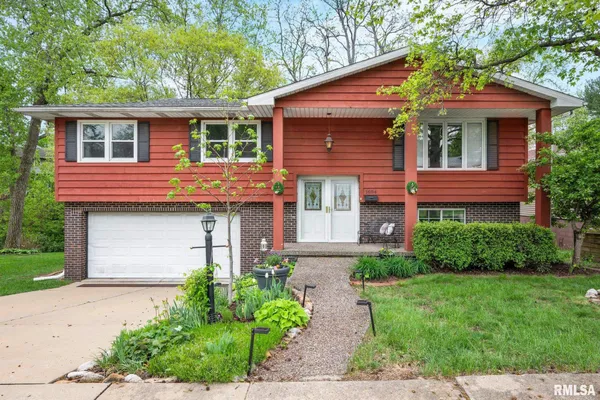 $225,000 | 1604 West Devereux Drive, Peoria, IL 61614