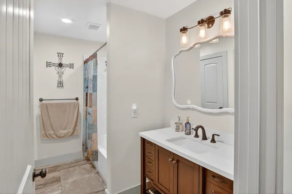 $839,000 | 360 Darwin Drive, Bertram, TX 78605