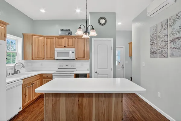 $839,000 | 360 Darwin Drive, Bertram, TX 78605