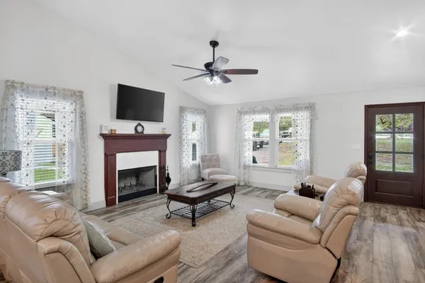 $839,000 | 360 Darwin Drive, Bertram, TX 78605