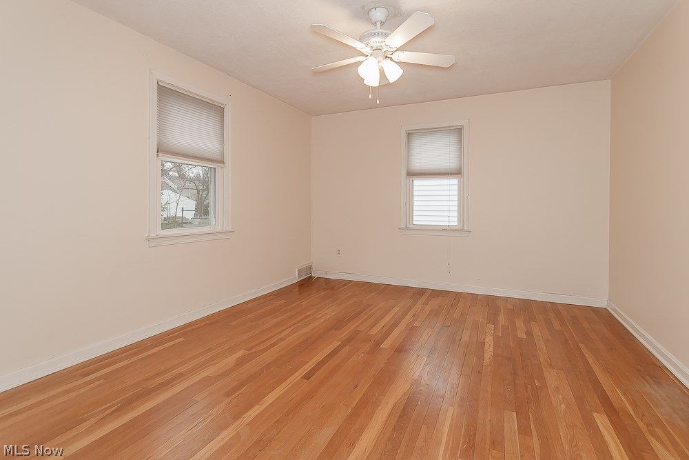 1555 Edgefield Road Lyndhurst, OH 44124 - Photo 12 of 25