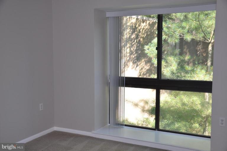 11612 Ivystone Court, Unit 5/300 Reston, VA 20191 - Photo 10 of 11 Bedroom #2