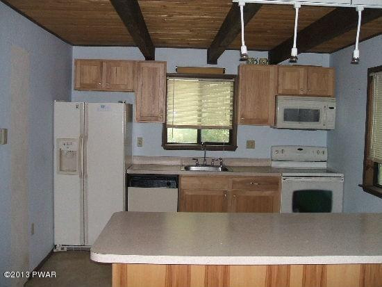 694 Decker Road Bushkill, PA 18324 - Photo 2 of 11