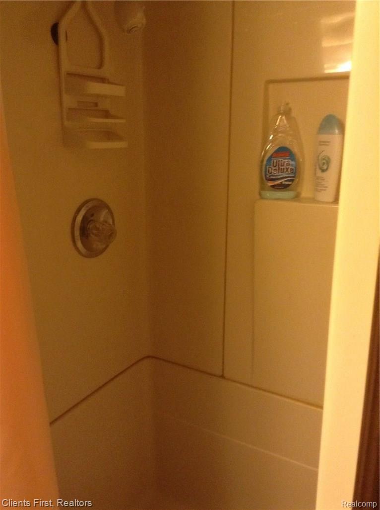20270 Huntington Road Detroit, MI 48219 - Photo 8 of 23 Stall shower in rec room bath