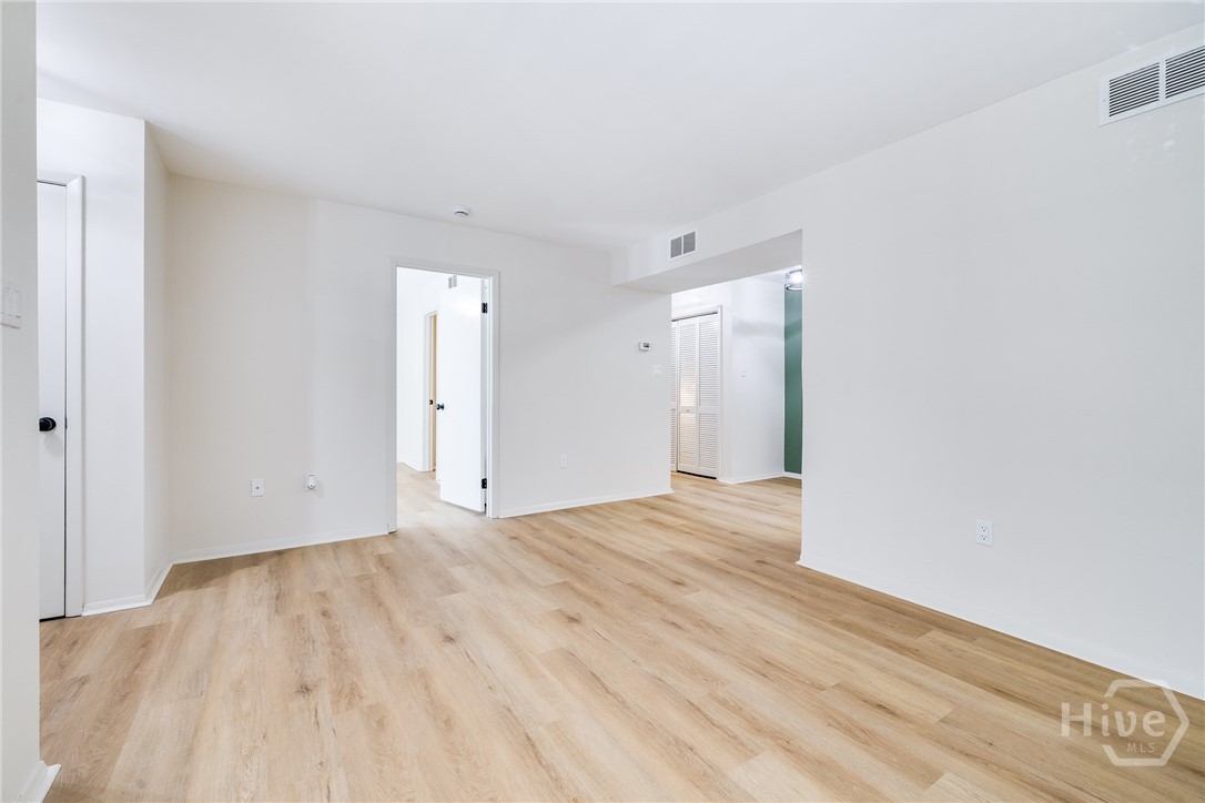 401 North Cromwell Road, Unit T5 Savannah, GA 31410 - Photo 18 of 31