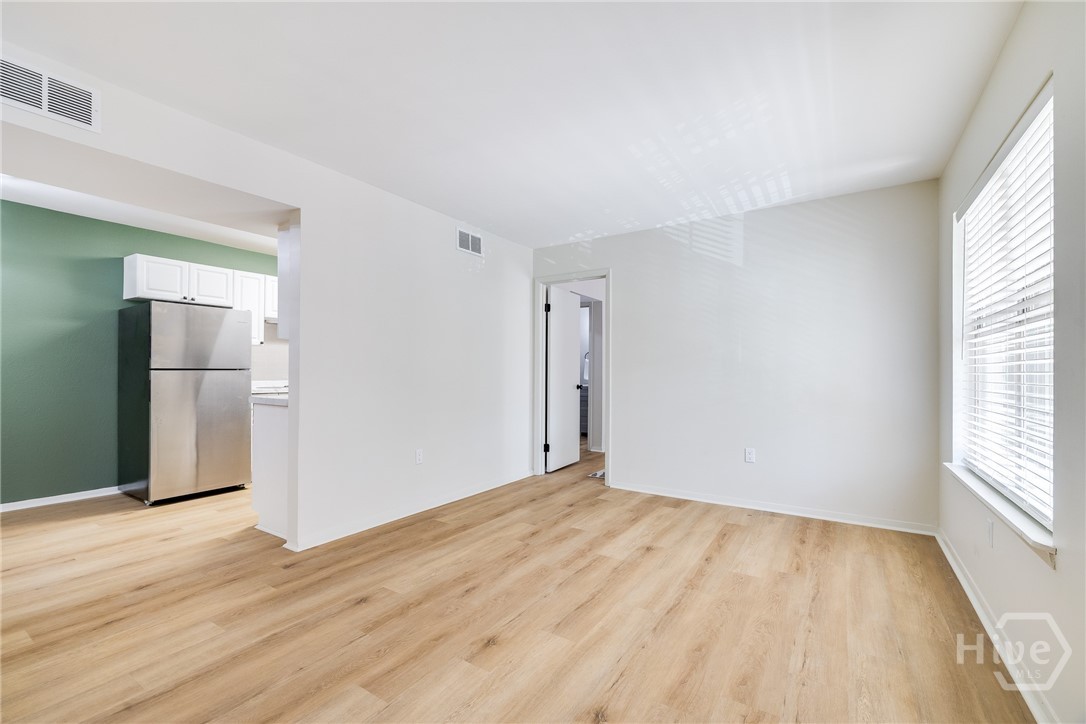 401 North Cromwell Road, Unit T5 Savannah, GA 31410 - Photo 4 of 31