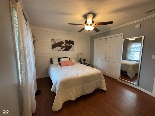 $295,000 | 950 Cottonwood Drive, Columbus, IN 47203