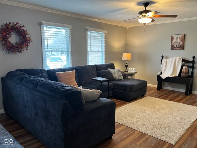 $295,000 | 950 Cottonwood Drive, Columbus, IN 47203