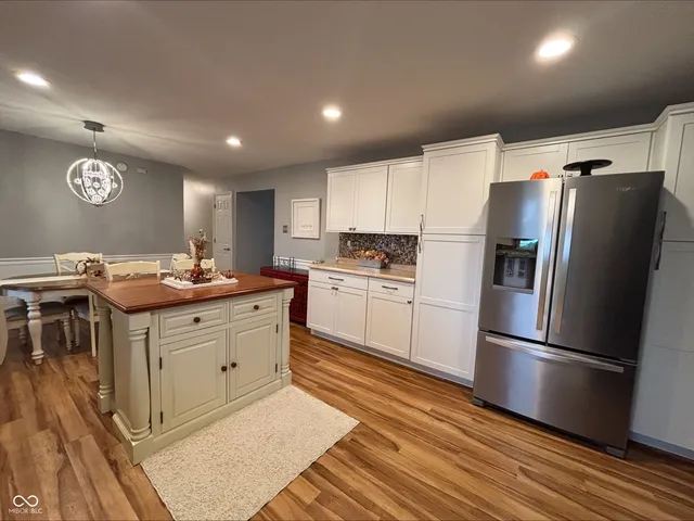 $295,000 | 950 Cottonwood Drive, Columbus, IN 47203