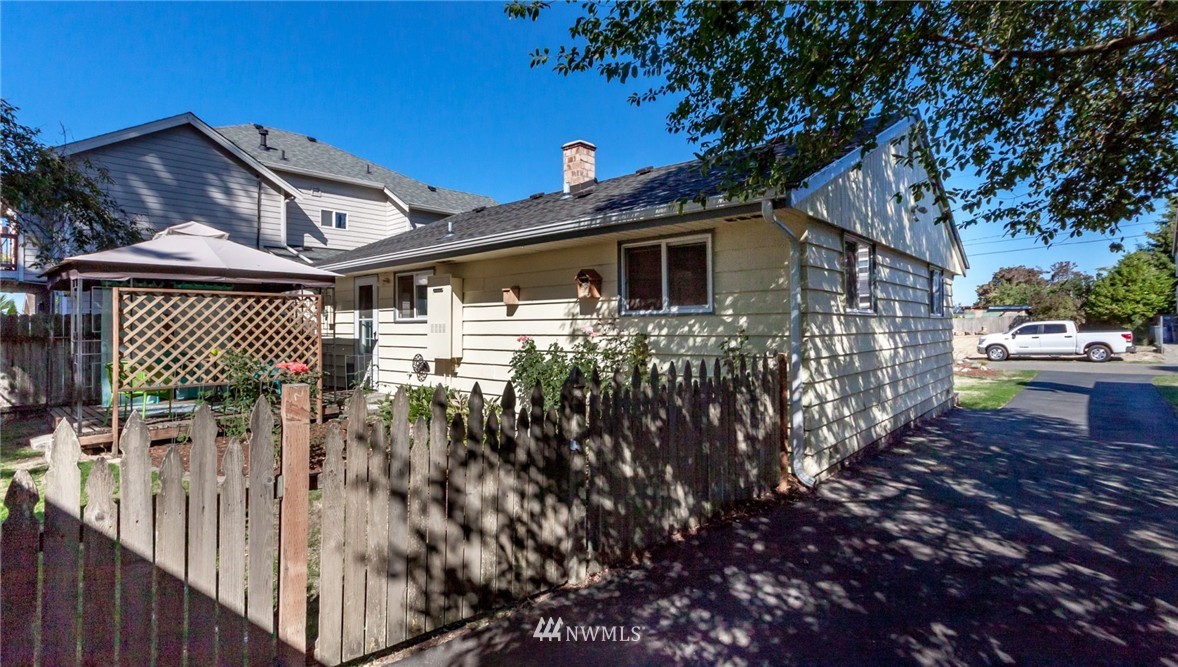 1007 North 29th Street Renton, WA 98056 - Photo 22 of 24