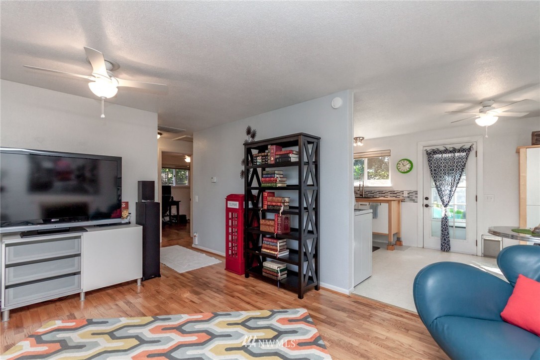 1007 North 29th Street Renton, WA 98056 - Photo 8 of 24