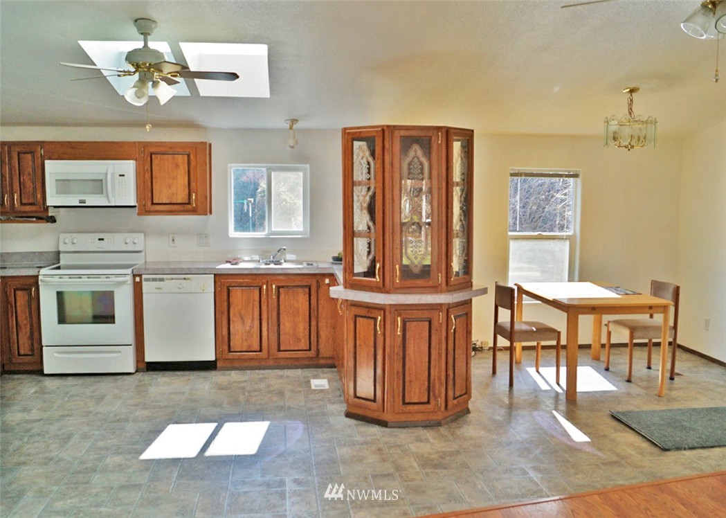 581 West Maple Rock Road Matlock, WA 98560 - Photo 7 of 23 Gallery Image 7