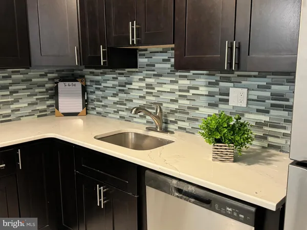 $1,400 | 2732 Island Avenue, Unit A, Philadelphia, PA 19153