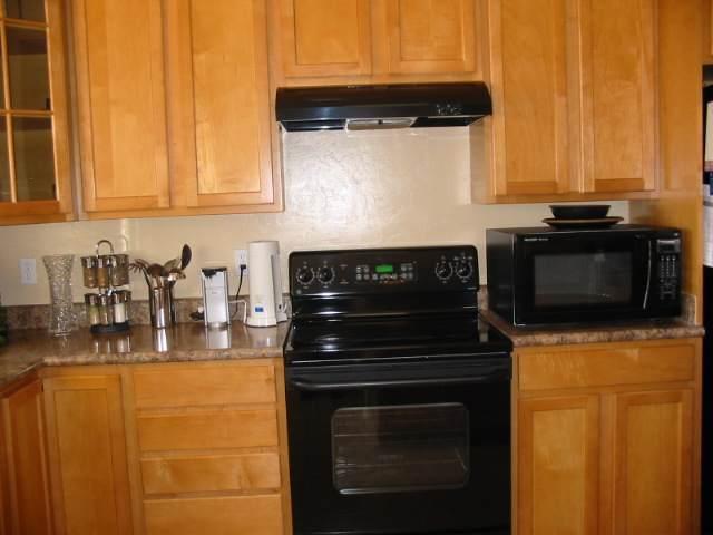 515 Camino Agosto Rio Rico, AZ 85648 - Photo 5 of 9