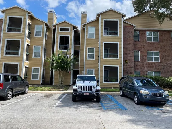$1,500 | 5600 Devonbriar Way, Unit 206, Orlando, FL 32822