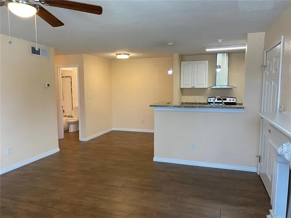 $1,500 | 5600 Devonbriar Way, Unit 206, Orlando, FL 32822