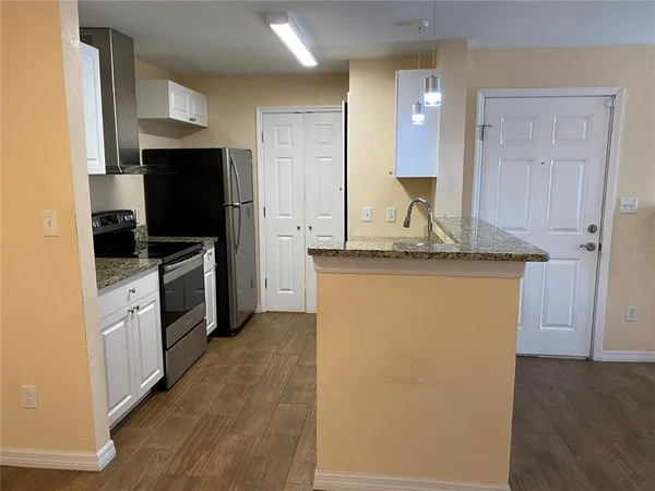 $1,500 | 5600 Devonbriar Way, Unit 206, Orlando, FL 32822