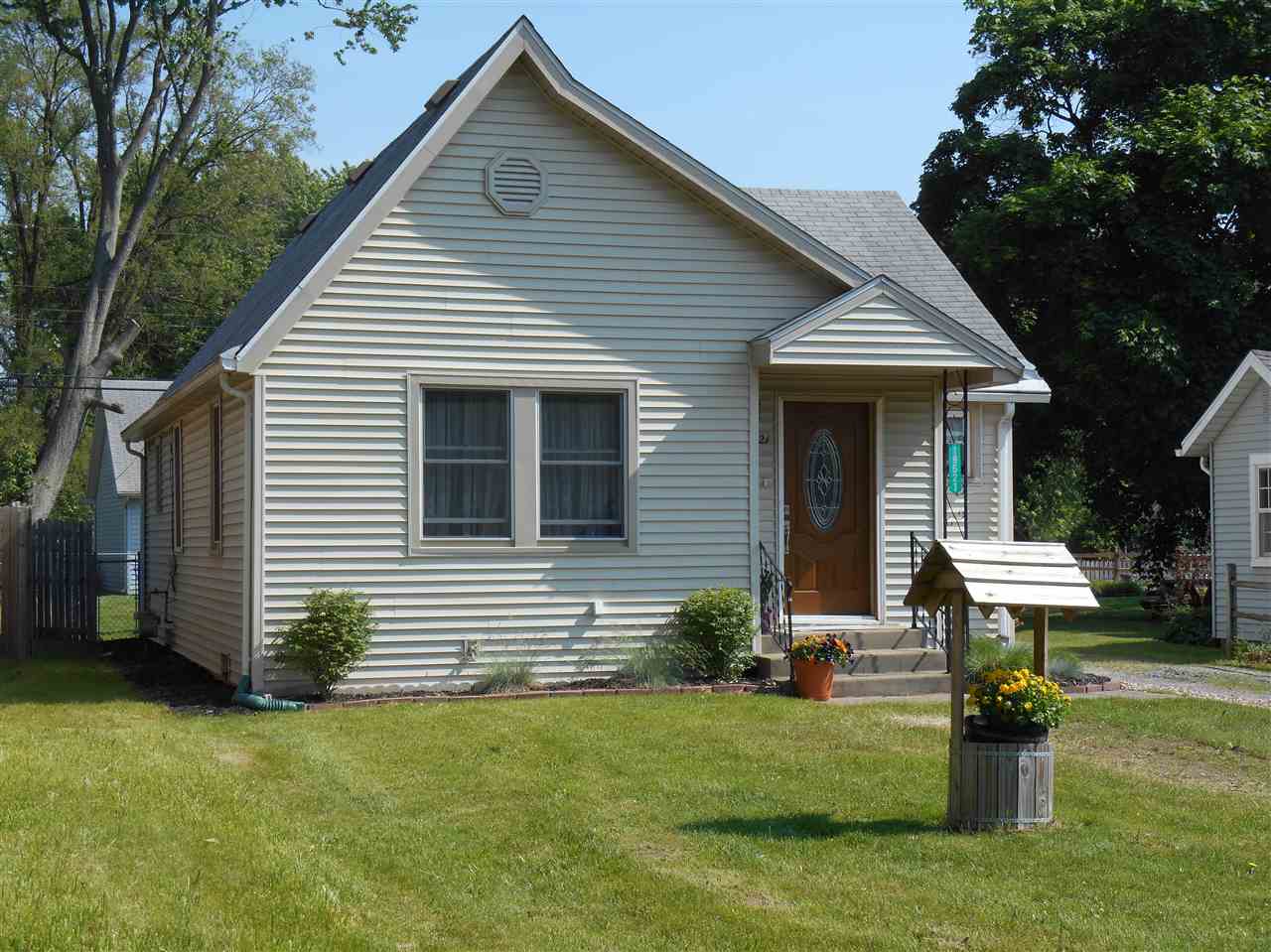 19521 Darden Road South Bend, IN 46637 - Photo 1 of 16 Gallery Image 1