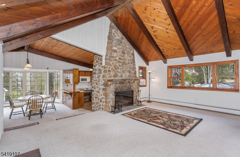 6 Partridge Trail Kinnelon, NJ 07405 - Photo 4 of 37