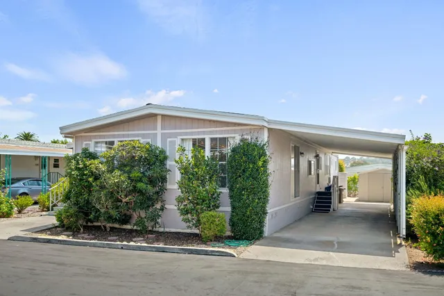 a view of a house with porch