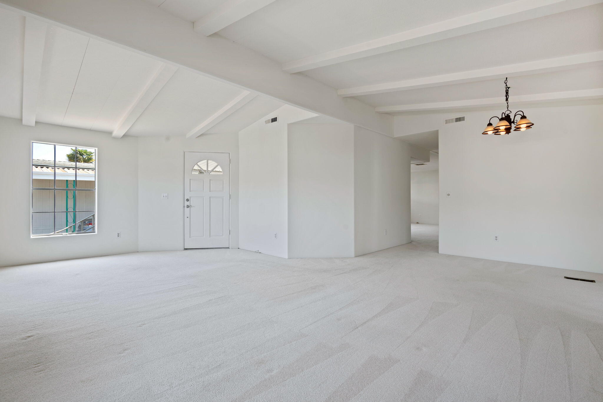 340 Old Mill Road, Unit 107 Santa Barbara, CA 93110 - Photo 6 of 33 a view of an empty room with window