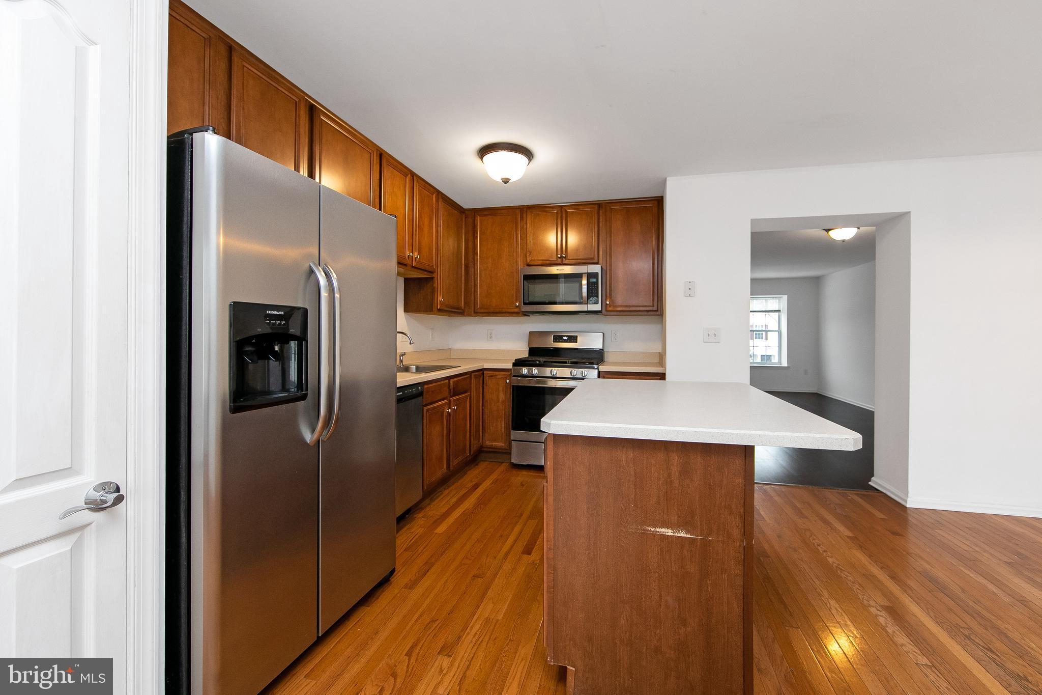 1033 Moore Road Thorofare, NJ 08086 - Photo 13 of 44