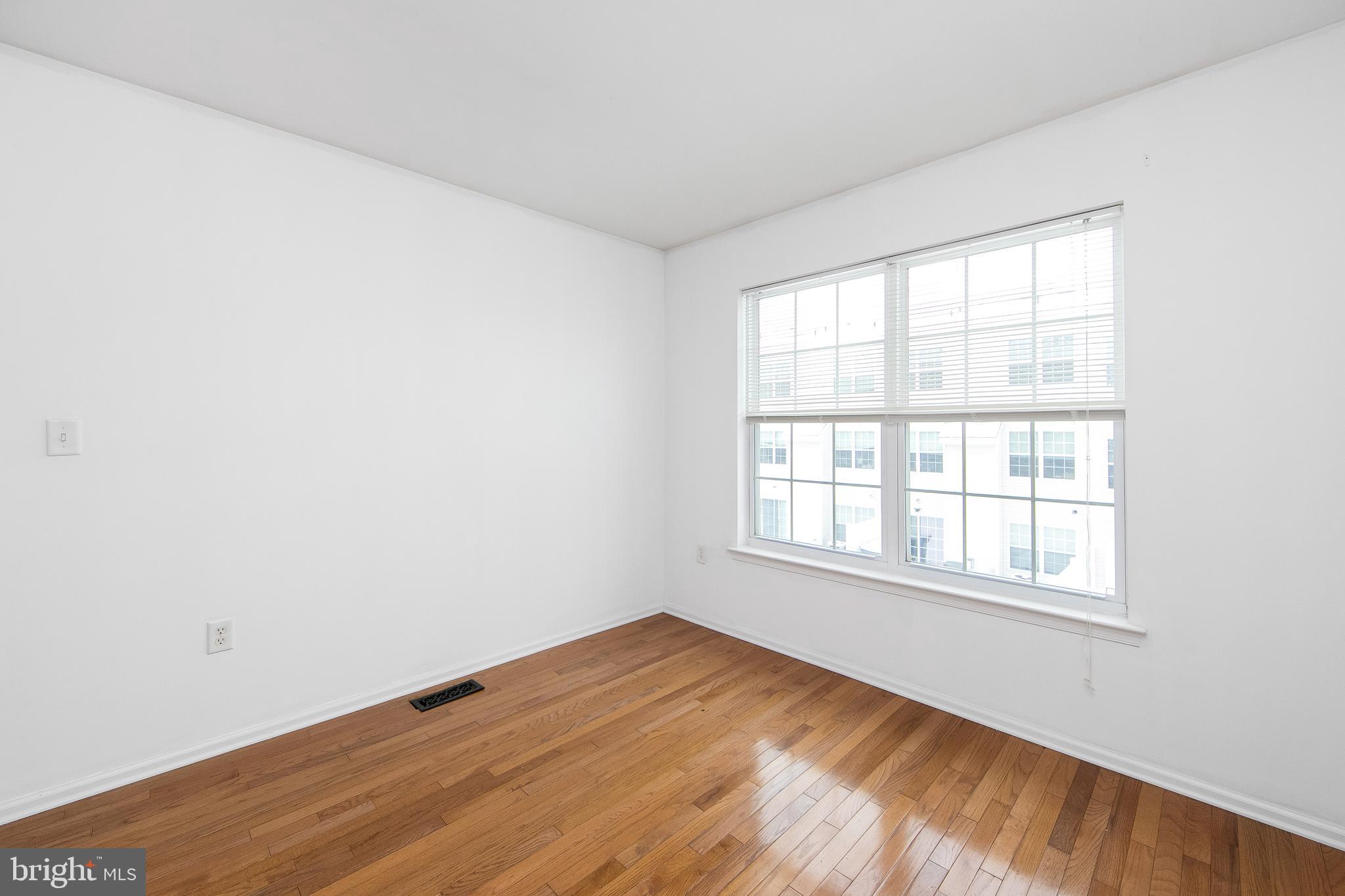 1033 Moore Road Thorofare, NJ 08086 - Photo 19 of 44