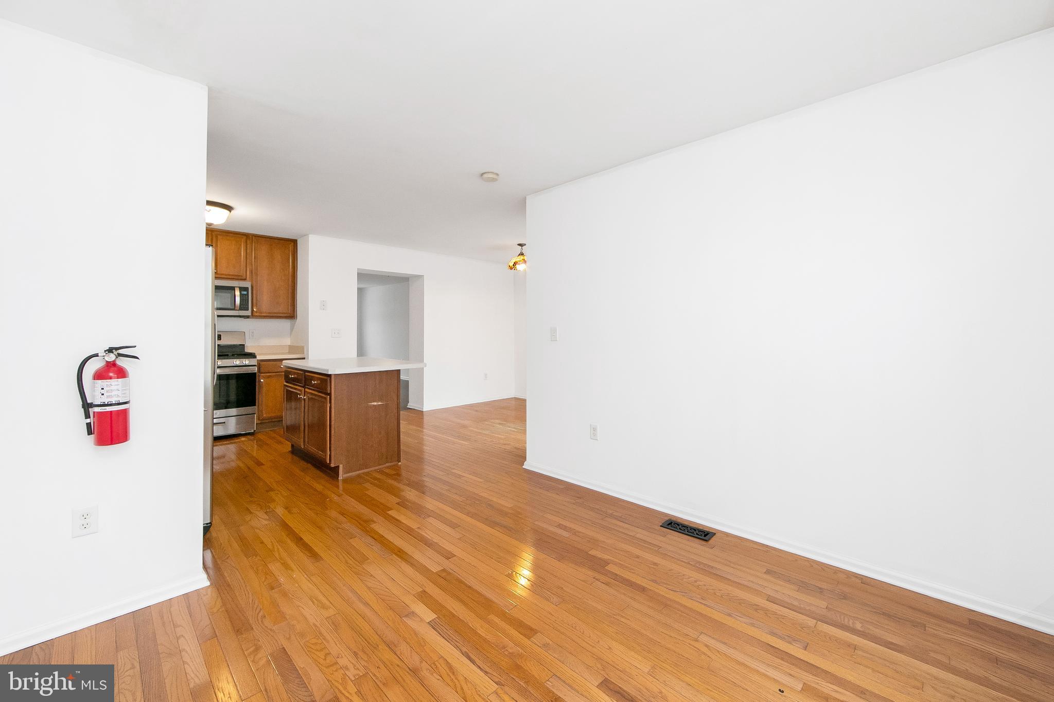 1033 Moore Road Thorofare, NJ 08086 - Photo 20 of 44