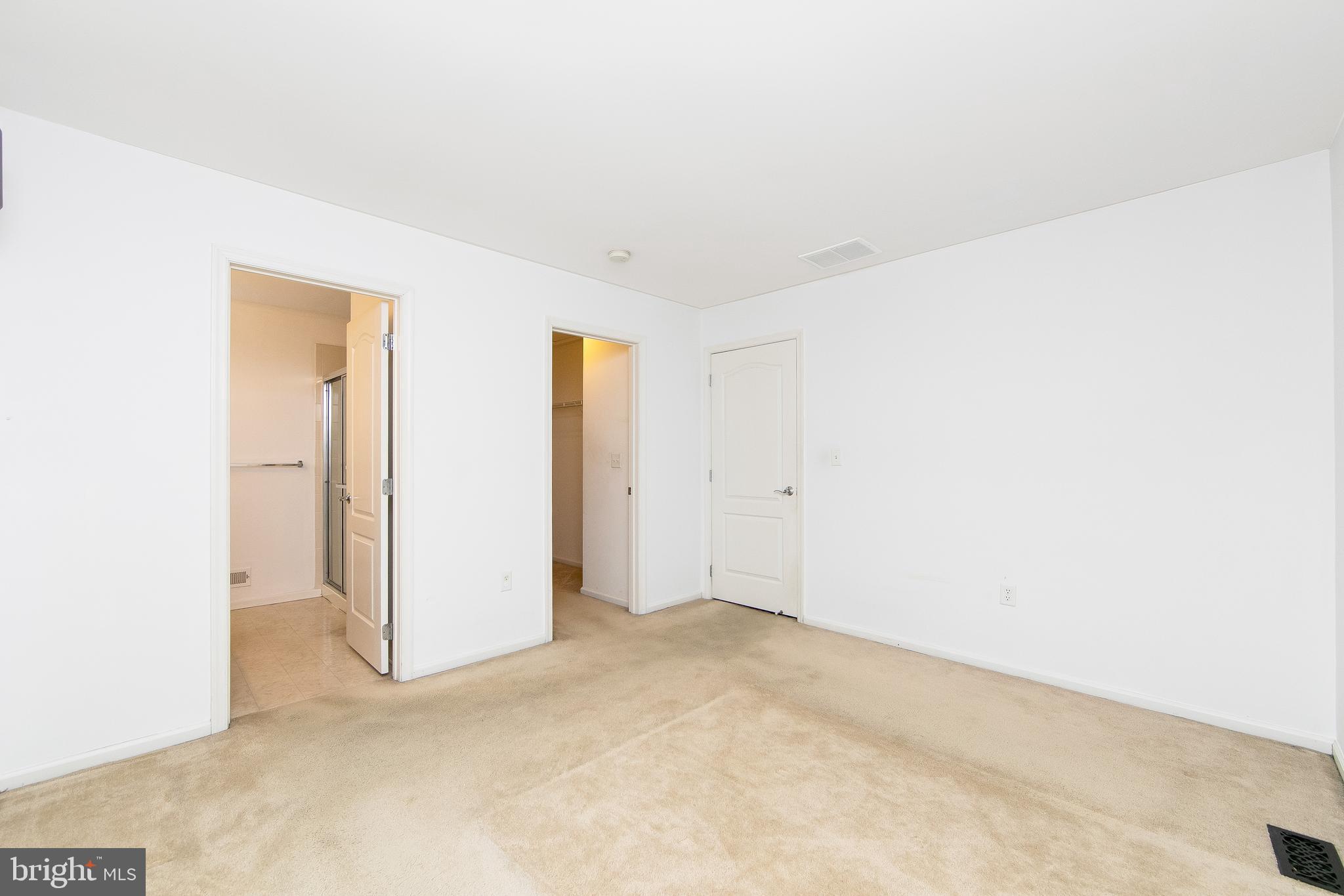 1033 Moore Road Thorofare, NJ 08086 - Photo 23 of 44