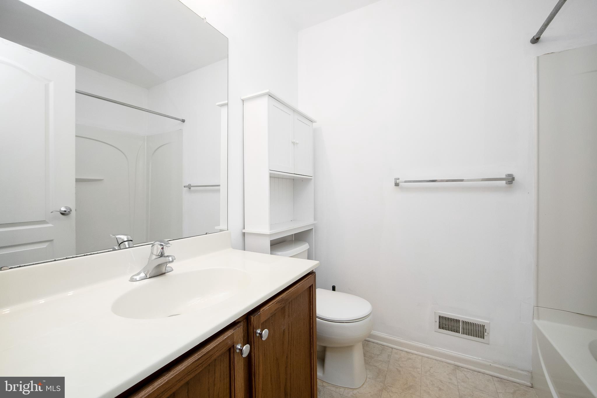 1033 Moore Road Thorofare, NJ 08086 - Photo 33 of 44