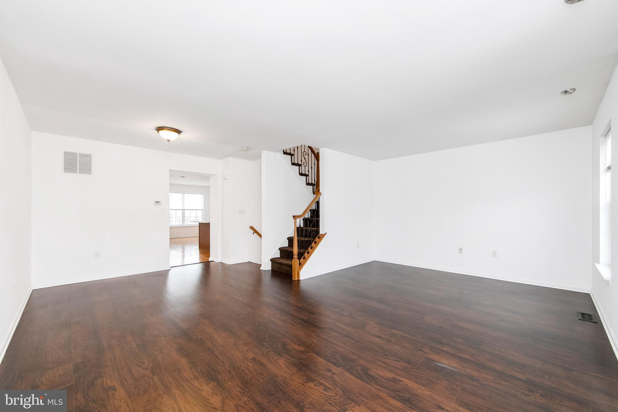 1033 Moore Road Thorofare, NJ 08086 - Photo 9 of 44