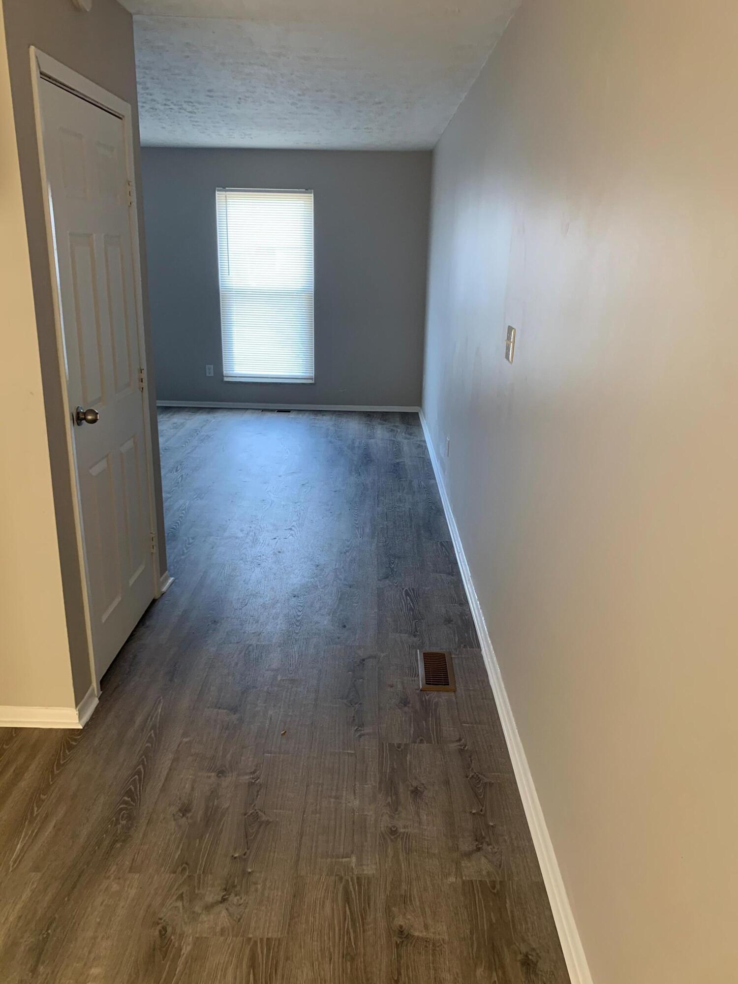 3853 Fergus Road Columbus, OH 43207 - Photo 14 of 16 hall