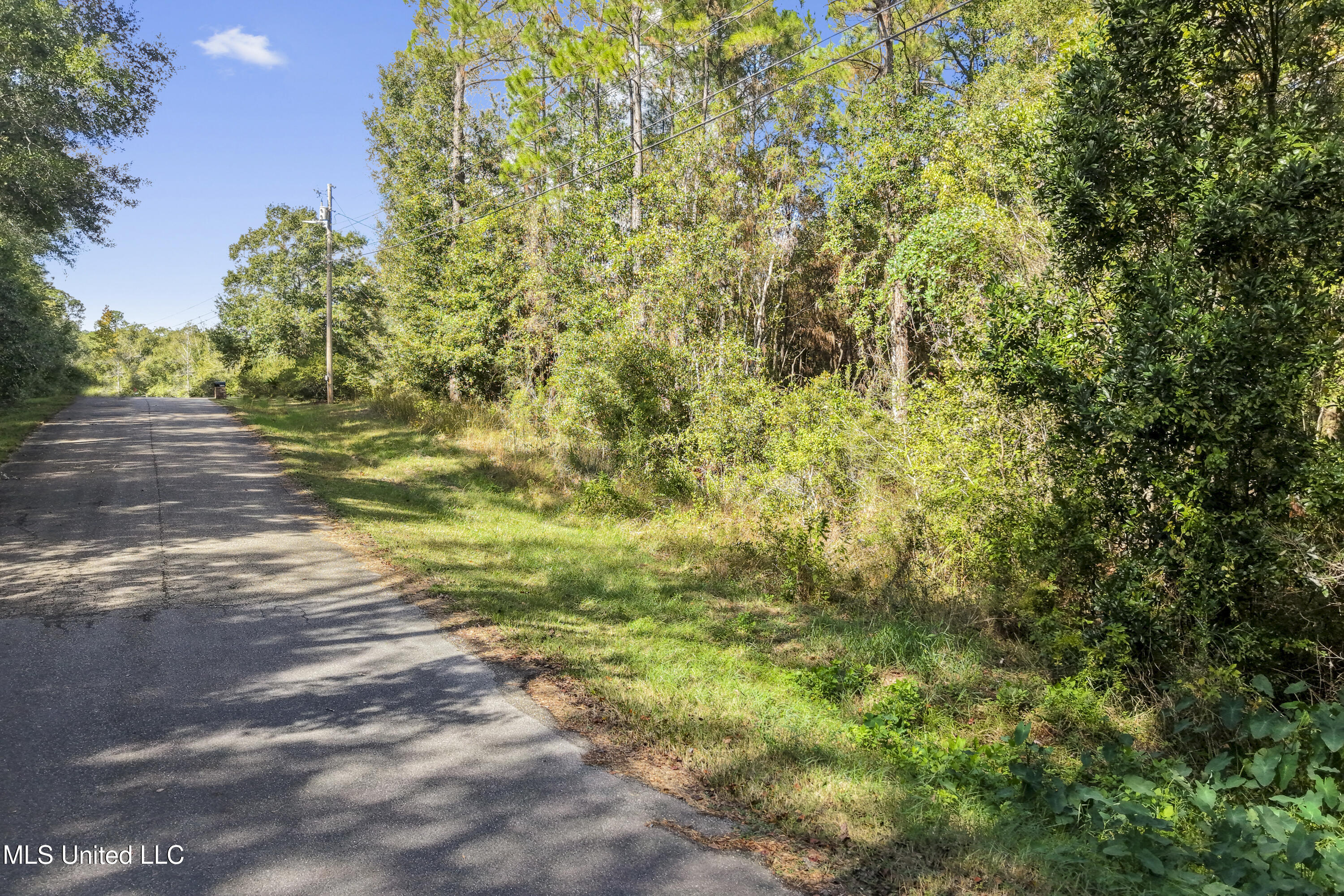 Hillside Road Biloxi, MS 39532 - Photo 1 of 8 Hillside