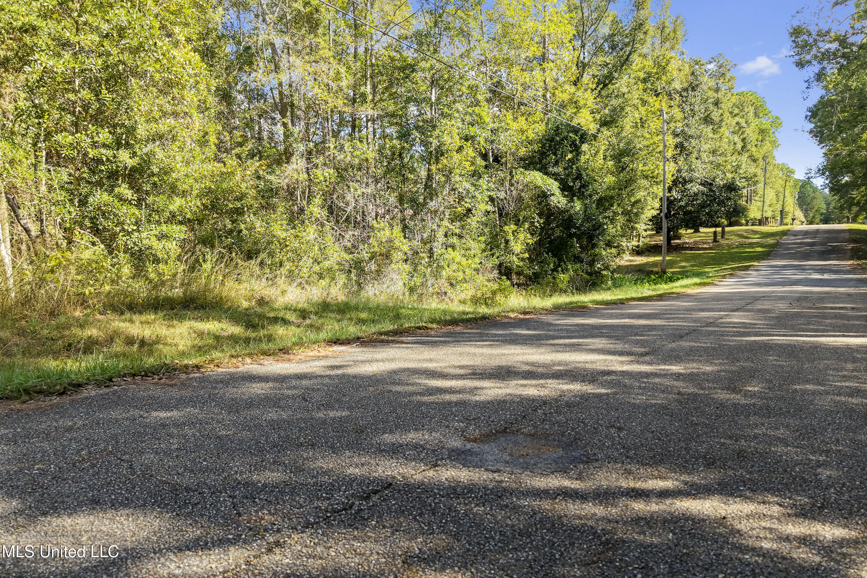 Hillside Road Biloxi, MS 39532 - Photo 7 of 8 0003 (1)