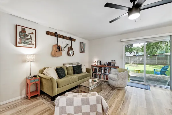 $1,850 | 9702 Oriole Drive, Austin, TX 78753