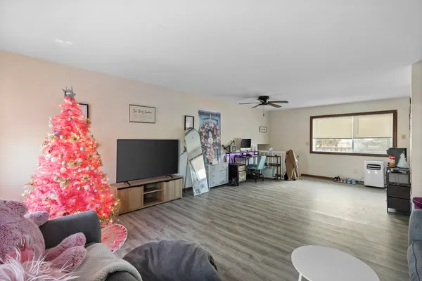 $380,000 | 1515-1517 West State Street, Janesville, WI 53546
