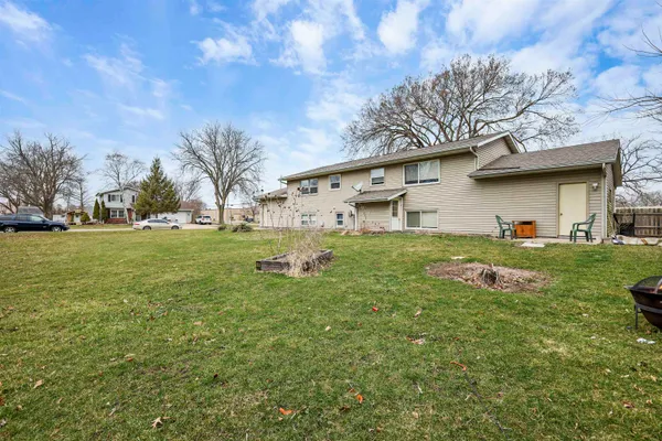 $380,000 | 1515-1517 West State Street, Janesville, WI 53546