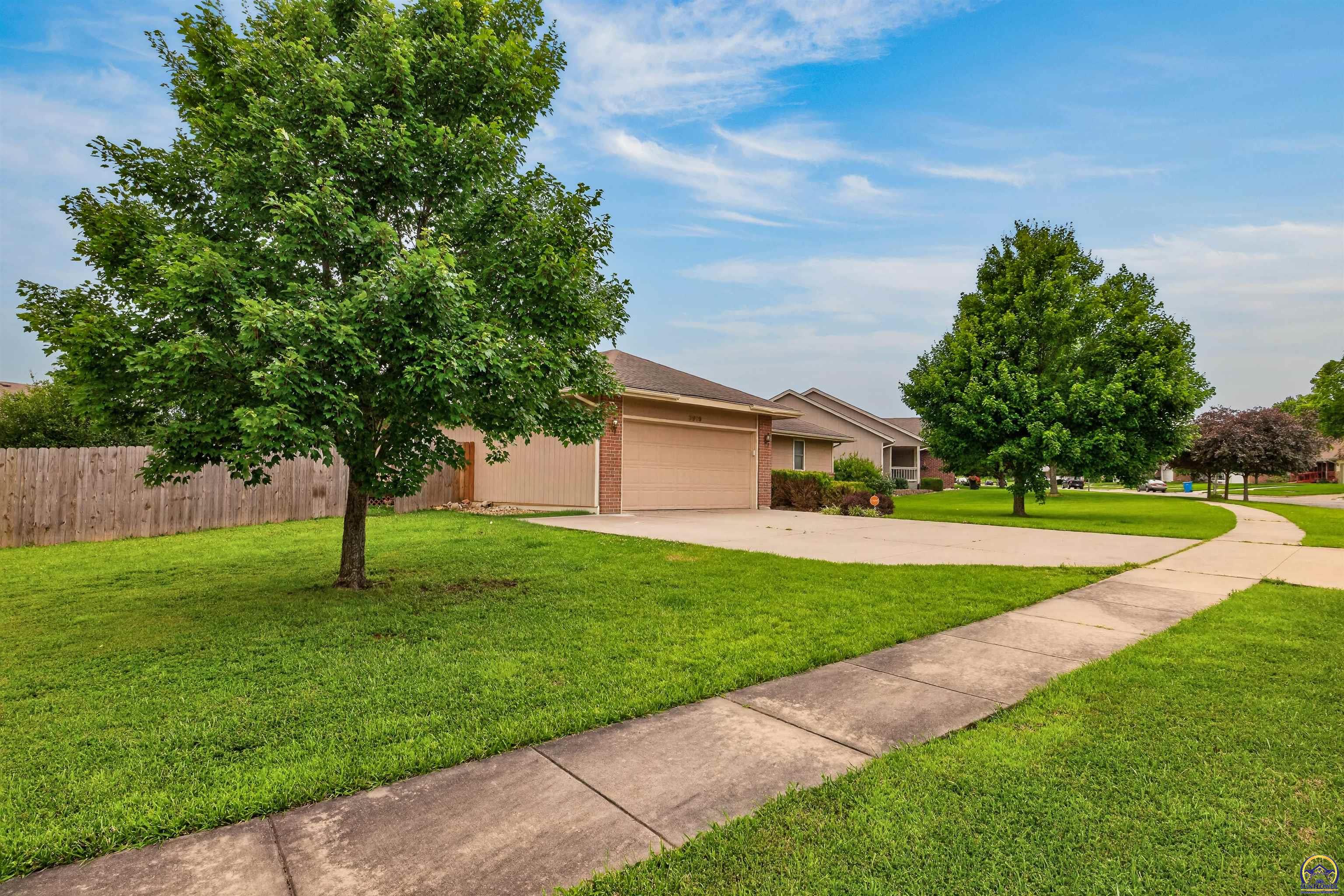 3909 Southwest 40th Street Topeka, KS 66610 - Photo 30 of 32