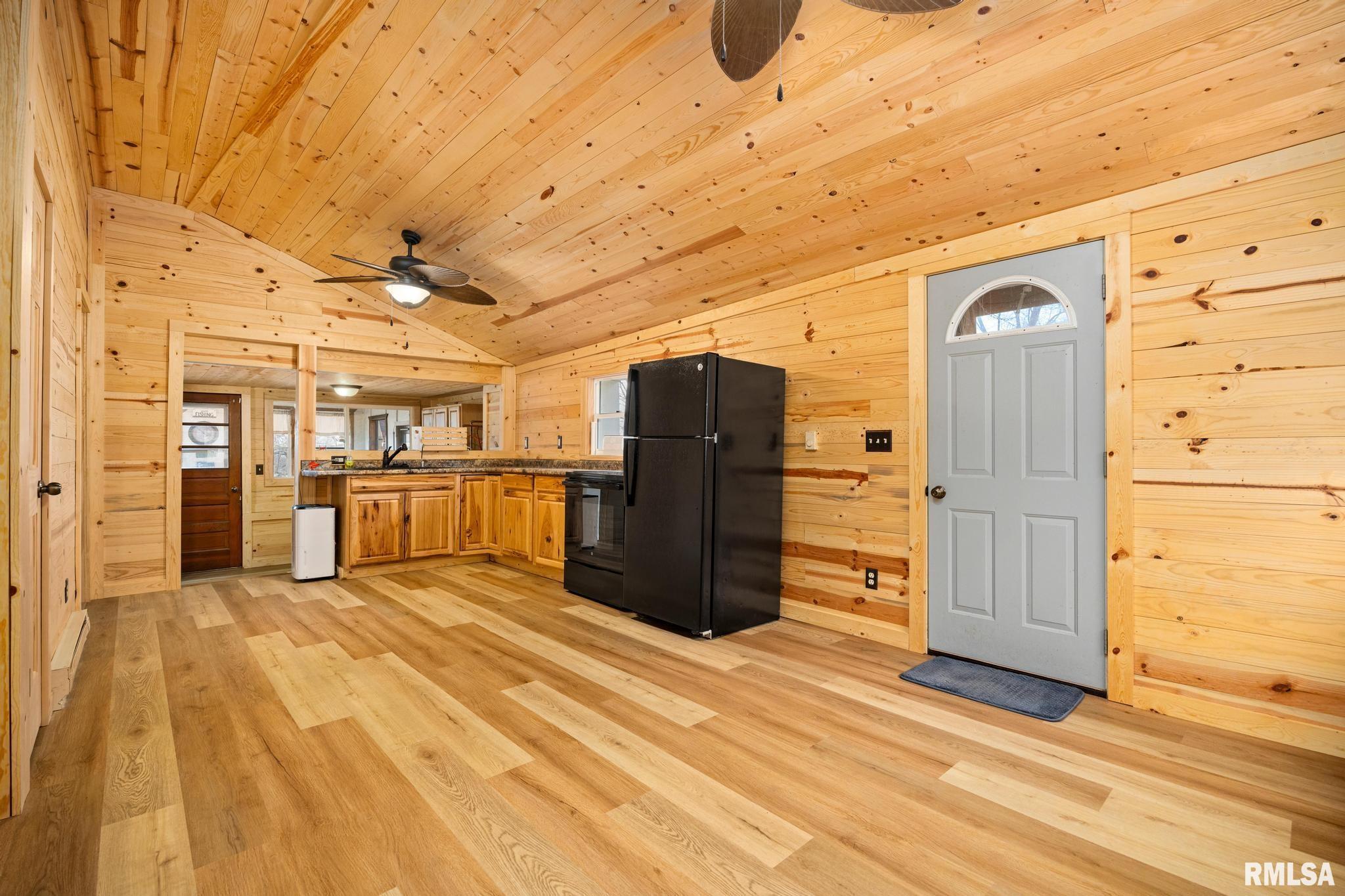 12245 Sunset Drive Manito, IL 61546 - Photo 7 of 28