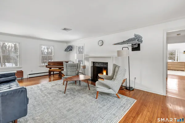 $2,000,000 | 7 Birch Hill Road, Weston, CT 06883