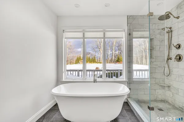 $2,000,000 | 7 Birch Hill Road, Weston, CT 06883