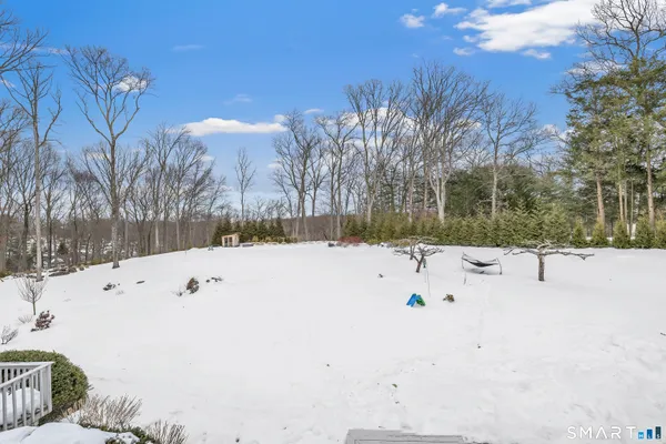 $2,000,000 | 7 Birch Hill Road, Weston, CT 06883