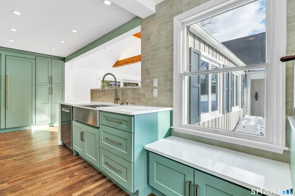 $2,000,000 | 7 Birch Hill Road, Weston, CT 06883