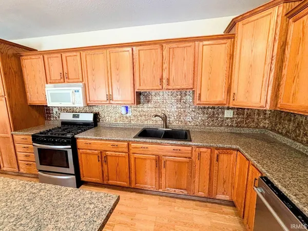 $335,000 | 6739 North 700 West, Sharpsville, IN 46068