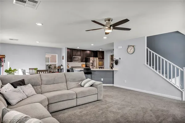$2,700 | 10283 Massachusetts Lane, Las Vegas, NV 89141