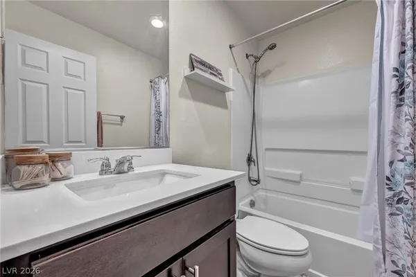 $2,700 | 10283 Massachusetts Lane, Las Vegas, NV 89141