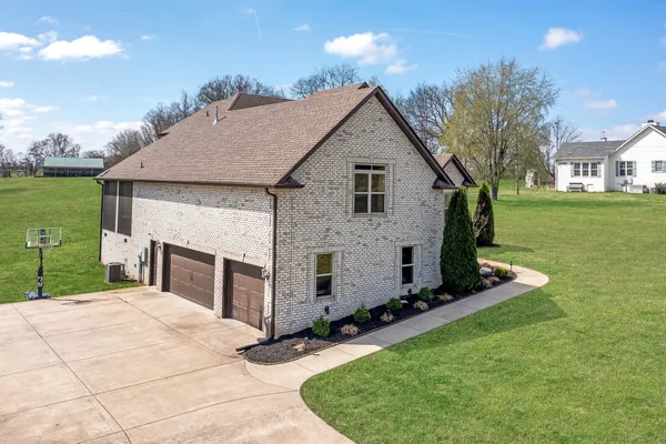 $775,000 | 94 Branham Mill Road, Gallatin, TN 37066